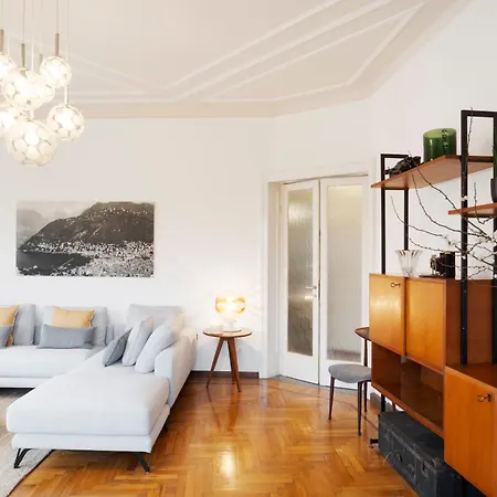 アパート Como1937 *